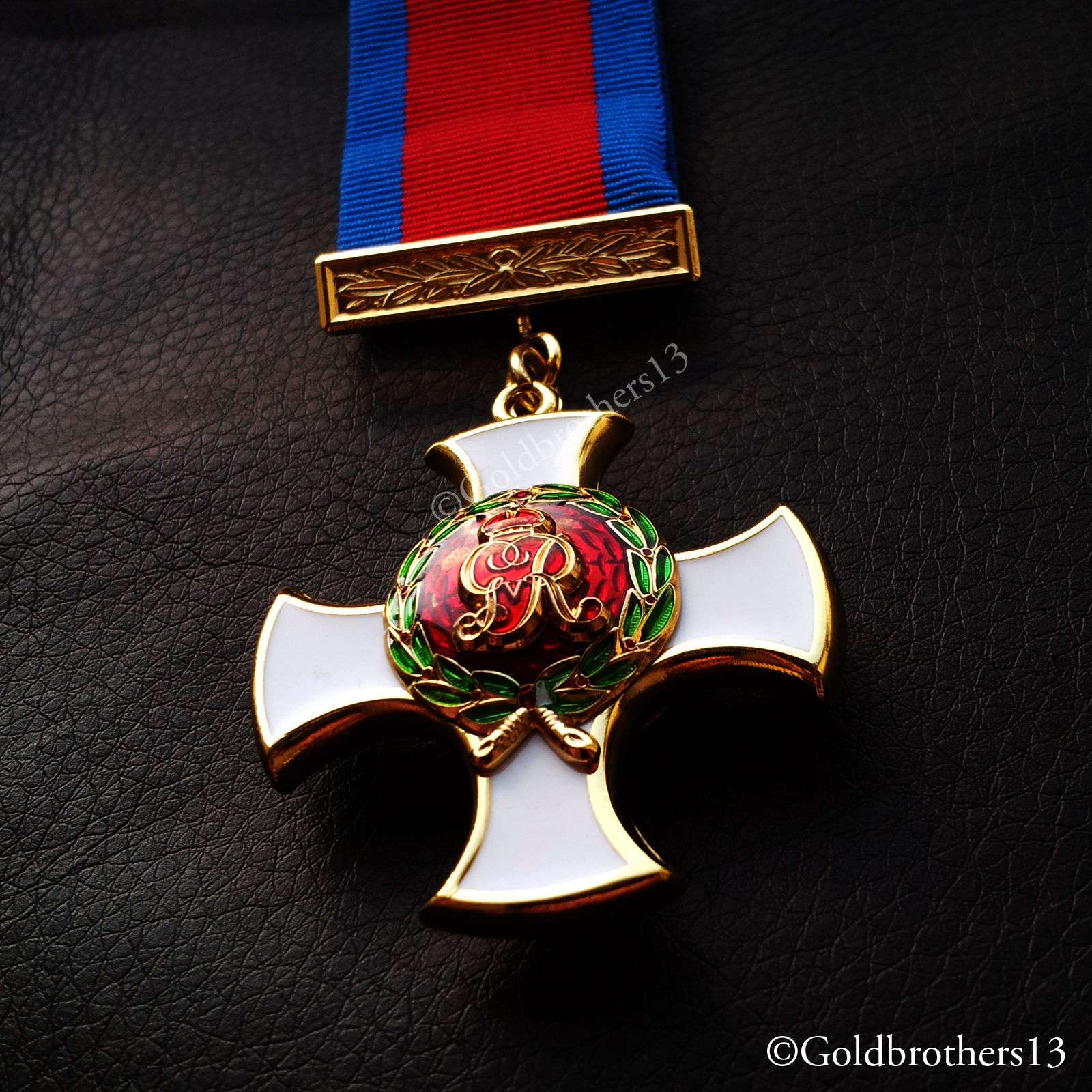 British Army Medal: Military cross distinguished service order and Victoria cross medals set detail five