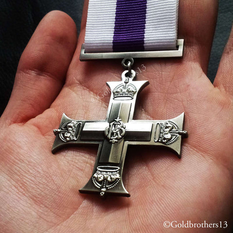 MILITARY MEDAL GROUP SET VICTORIA CROSS, MILITARY CROSS GEORGE VICTORY MEDAL WAR