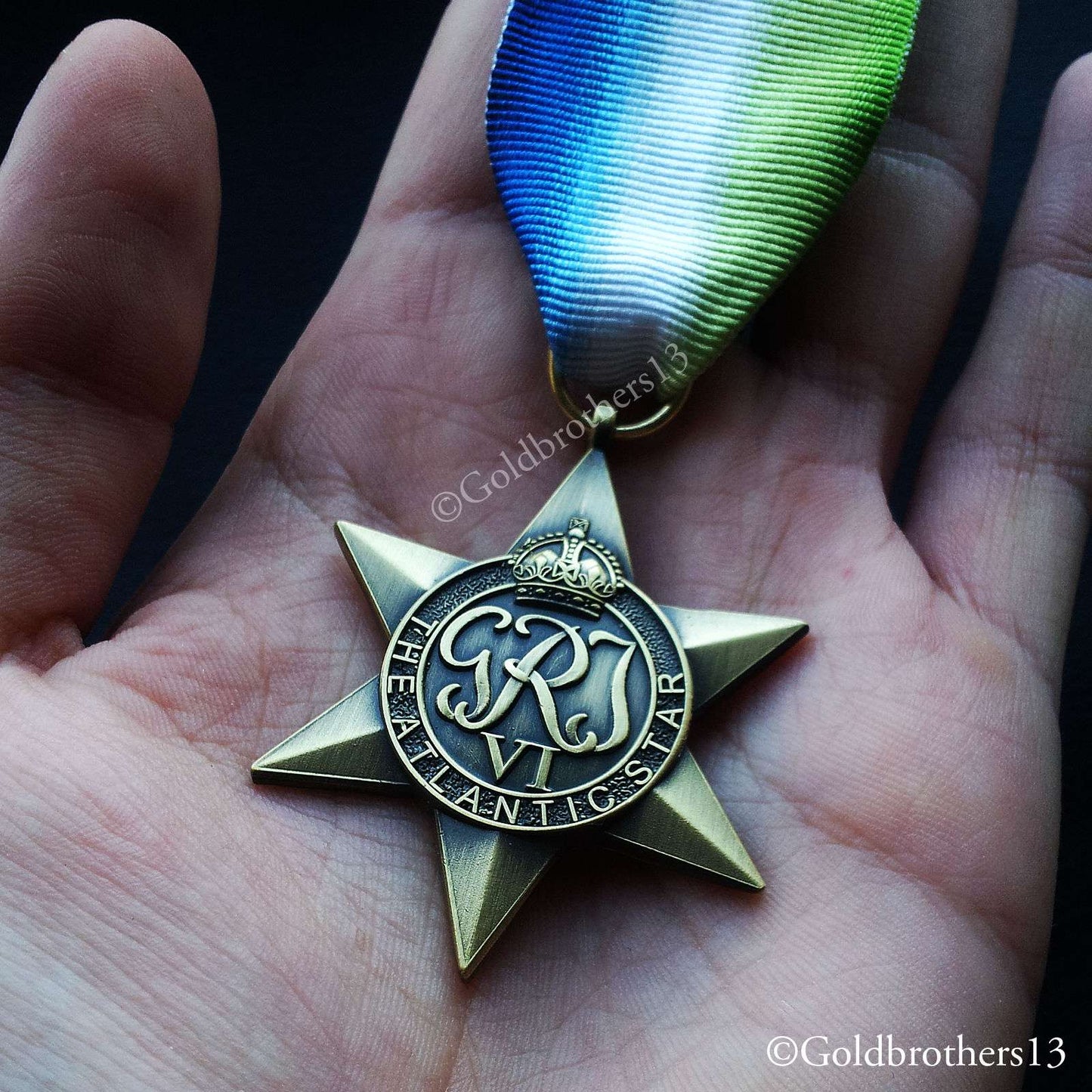 Britain military ribbon and medal